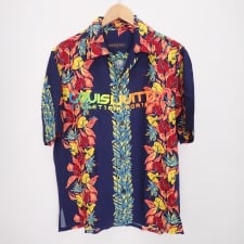 ルイヴィトンを広尾で買取。HES96WGFN 正規 18SS ネオンロゴ アロハシャツを買取ました。状態は綺麗な状態の中古美品です。
