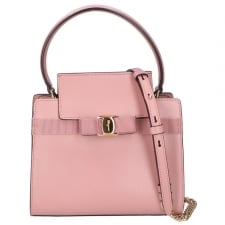 フェラガモ ヴァラリボン 2WAY ハンドバッグ 買取実績です。