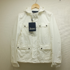 ヘルノ FI0067U 白 マットナイロン×ナイロン ジップジャケット 買取実績です。