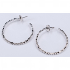 入野でヴァンクリーフ＆アーペルを買取。750WG ペルレ フープピアス スモールを買取りました。状態は若干の使用感がある中古品です。