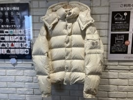 モンクレールの22AW 70周年記念 マヤ70 ダウンジャケットの買取実績です。