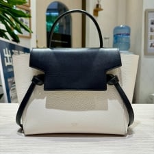 セリーヌ ホワイト／ブラック ベルトバッグマイクロ 2wayバッグ 買取実績です。
