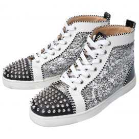 クリスチャンルブタンの1190397 LOU SPIKES ORLATO FLATの買取実績です。