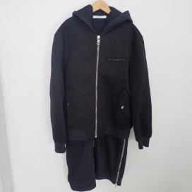 ジバンシィの17SS 黒 7229 656 ロングパーカ-レイヤードボンディングボンバージャケットの買取実績です。