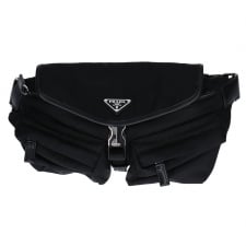 プラダ ブラック 2VH174 Re-Nylon レザー ショルダーバッグ 買取実績です。