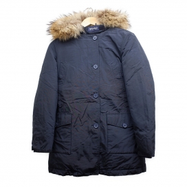 ウールリッチの国内正規 1402070 RAMAR CLOTH アークティックパーカー ファー付フーディダウン ジャケットの買取実績です。