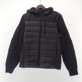ウールリッチのブラック TECH KNIT HOODED JAKETの買取実績です。