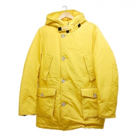 ウールリッチの182MWOCPS2476 イエロー ARCTIC PARKA NFの買取実績です。