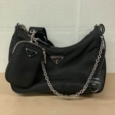 プラダ Re-Edition 2005 Re-Nylon バッグ 1BH204 買取実績です。
