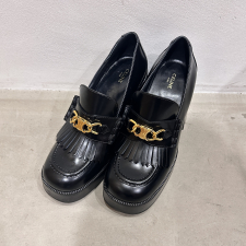 セリーヌ TESS トリオンフ レザー ヒール ローファー 買取実績です。