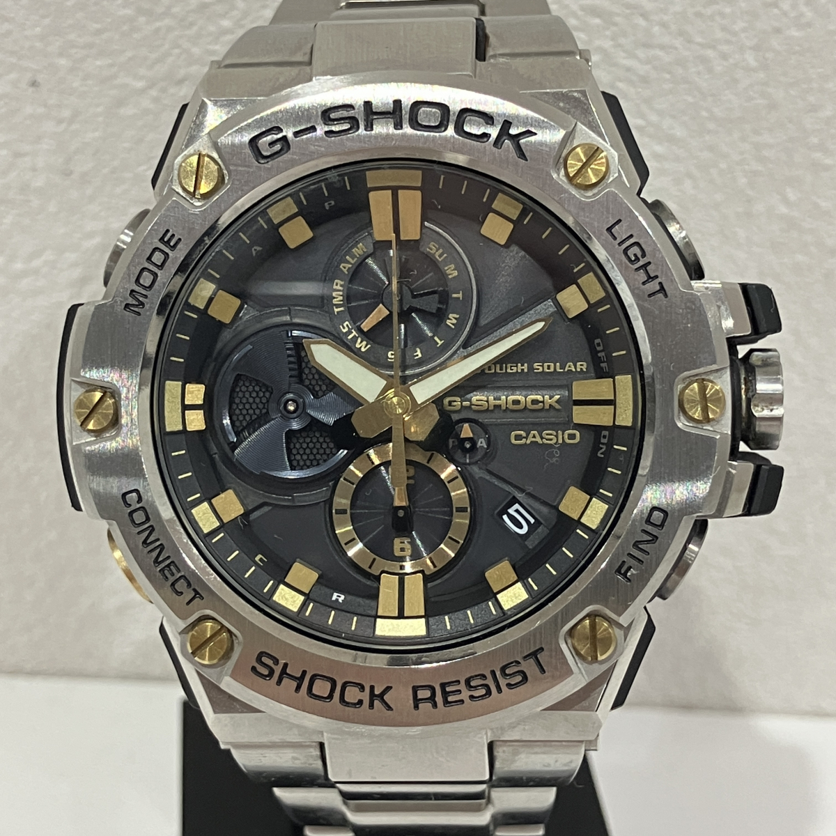 浜松入野でジーショックを買取。タフソーラー腕時計、GST-B100を買取