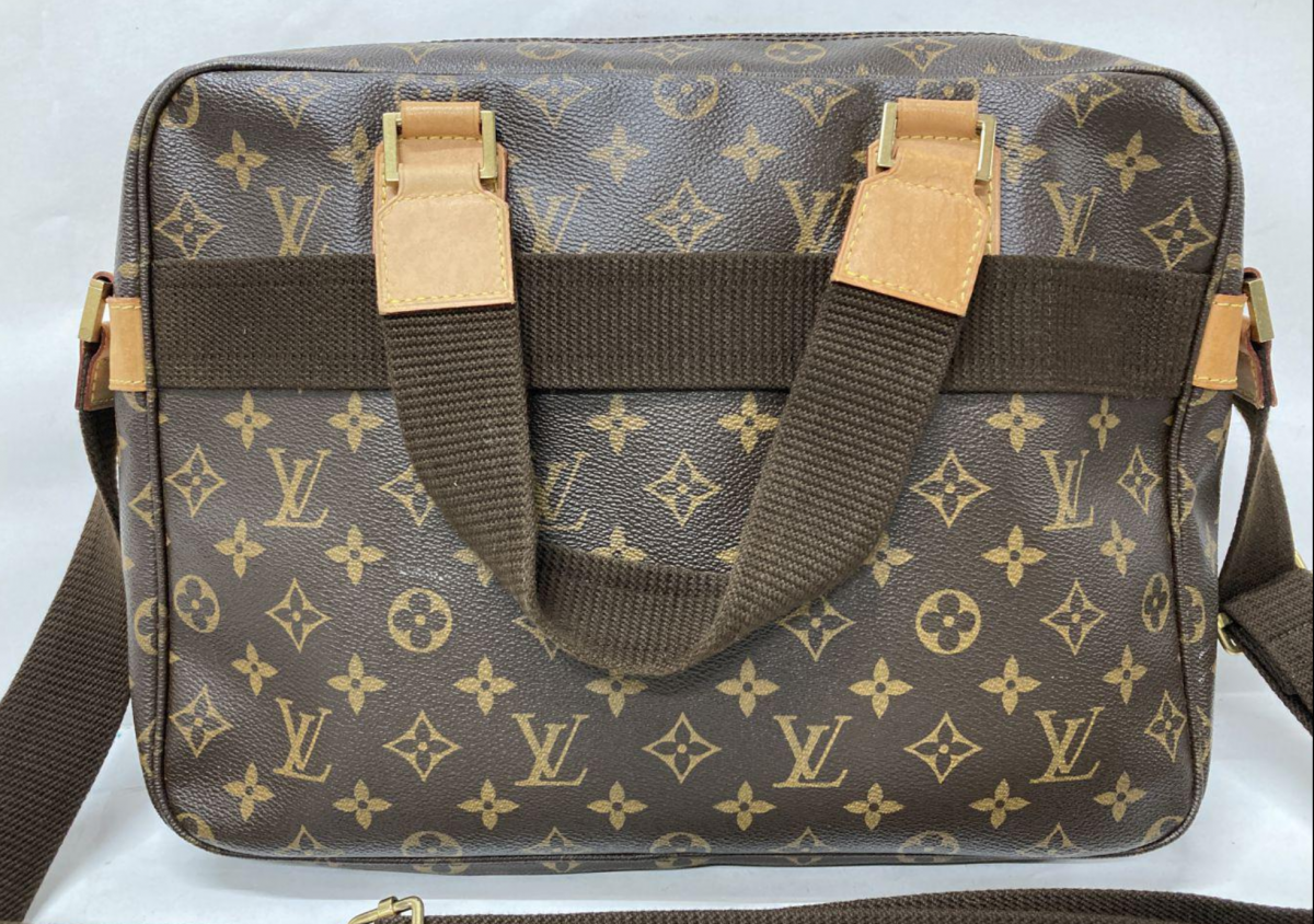 横浜でルイヴィトンを買取。M40043、モノグラムサックボス