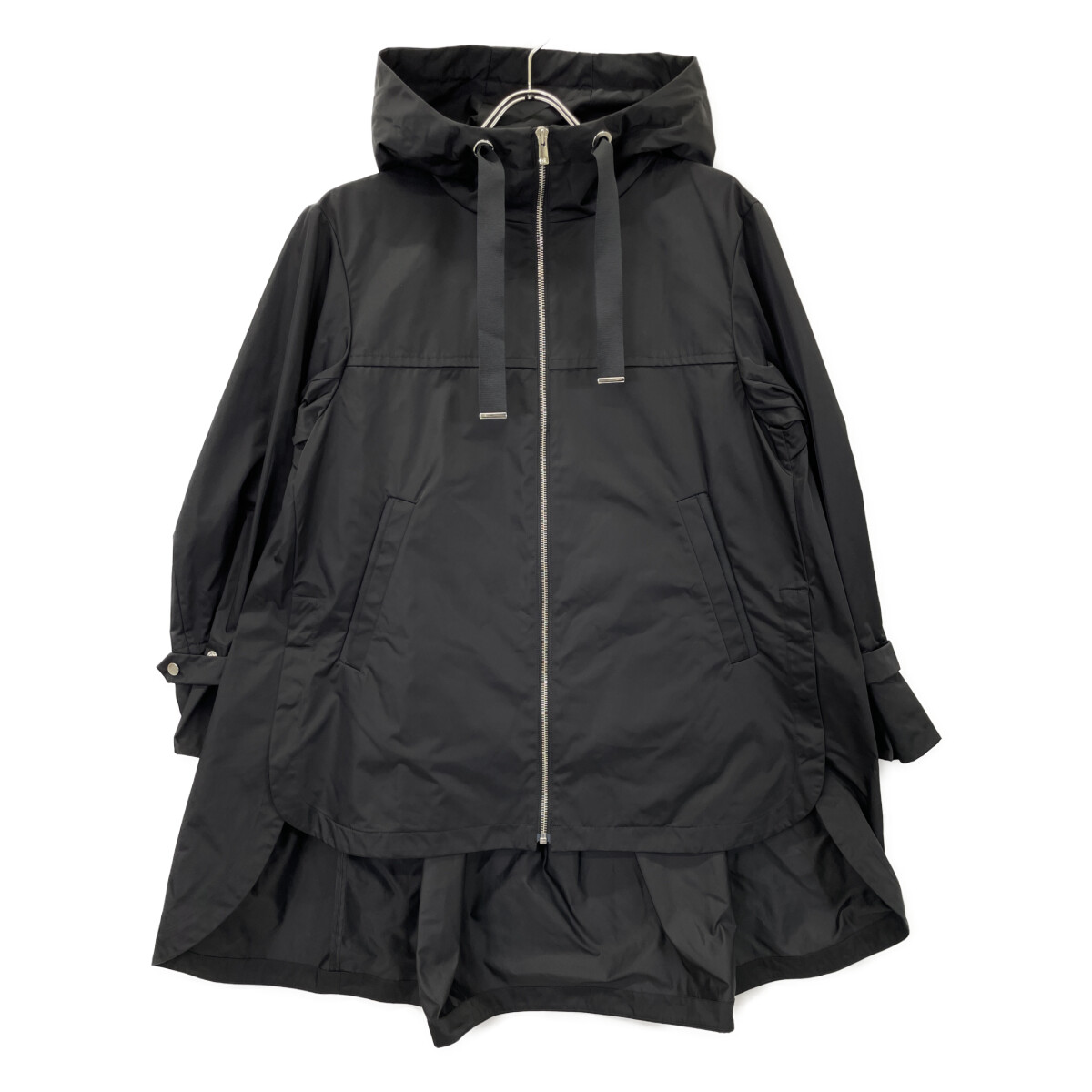 ANAYI アナイ フード付きブラックジャケット 大阪心斎橋でアナイを買取。ブラックのジップアップのフード付き