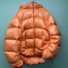 ヴァレンティノ オレンジ DUVET COUTURE ダウンジャケット 買取実績です。