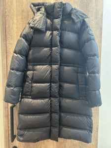 カナダグース 2608LB ブラックレーベル  アローサパーカ 買取実績です。