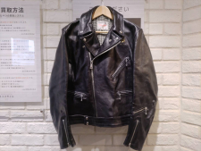 ルイスレザー ベジタブルタンニンカウハイド サイクロン ダブルライダース 買取実績です。