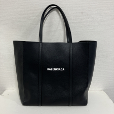 バレンシアガ ブラック エブリデイトートS 551812 買取実績です。