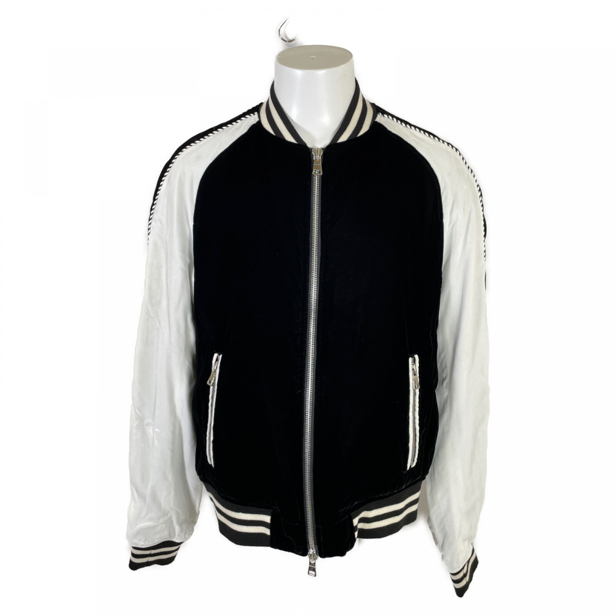 バルマンを宅配で買取。ブラック×ホワイトのバックロゴベロアボンバー