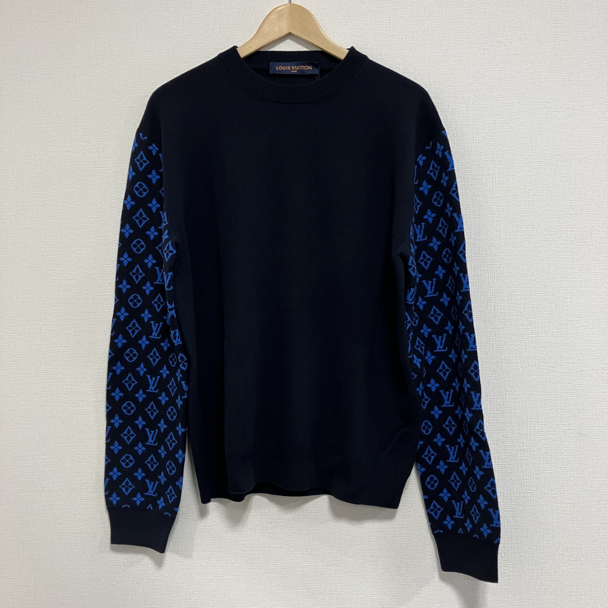 Louis Vuitton ニット　カシミヤ100% グレー　七分丈 Mサイズ Louis Vuitton ニット カシミヤ100% グレー 七分丈 Mサイズ Louis