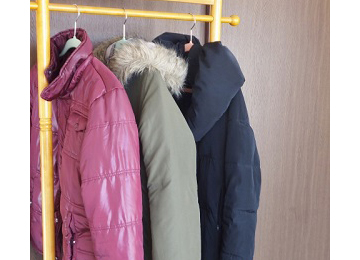 コートやセーターなど かさばる冬物洋服の利口な収納方法とは ブランド買取 エコスタイル