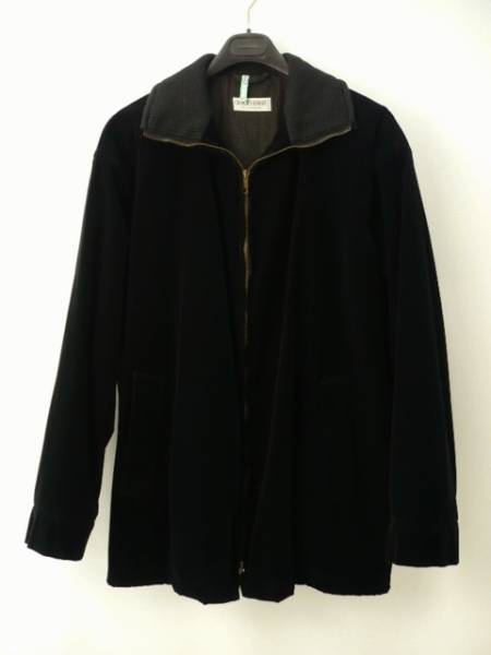 ジョルジオアルマーニ(Giorgio Armani)ジップアップトラックジャケットの買取強化例です。