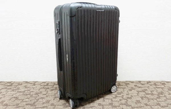 リモワのリモワ　サルサ　4輪スーツケース　61Ｌの買取実績です。