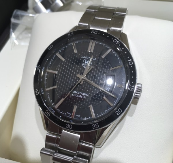 タグ・ホイヤーのWV211M カレラ キャリバー5 自動巻腕時計の買取実績です。