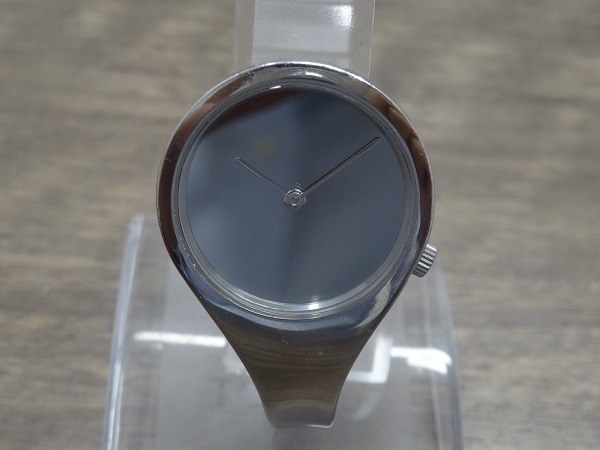 ジョージジェンセンのヴィヴィアンナ　13331　黒文字盤　腕時計の買取実績です。