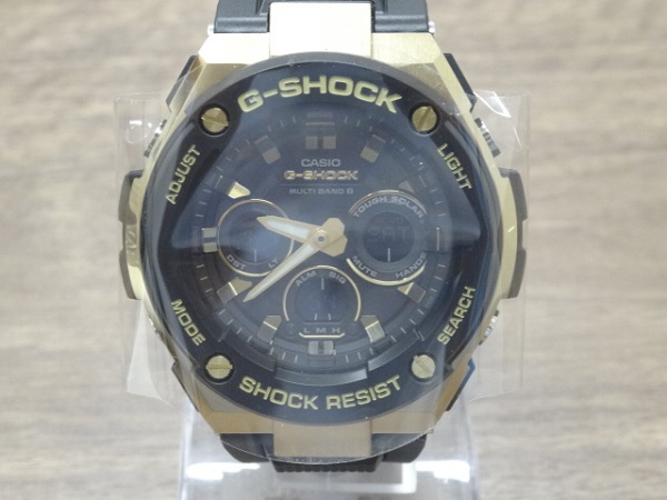 ジーショックのGST-W300G-1A9JF　時計の買取実績です。