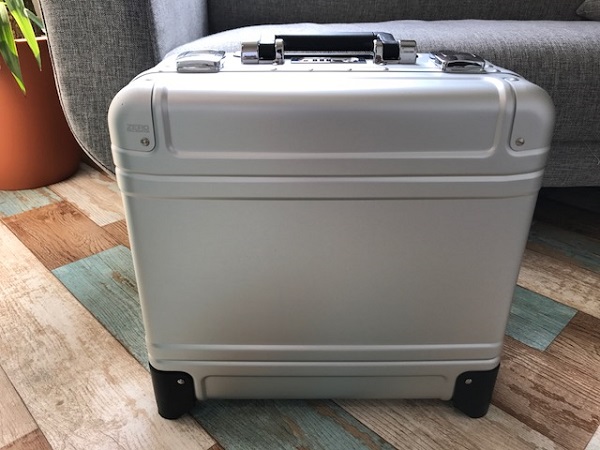 ゼロハリバートンのGeo Aluminum 3.0 TR スーツケース　17inch 29L キャリーバッグの買取実績です。