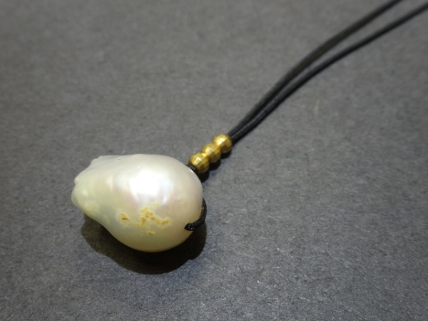 銀座本店にてミズキのシルクコードバロックパールネックレスを買取致し  