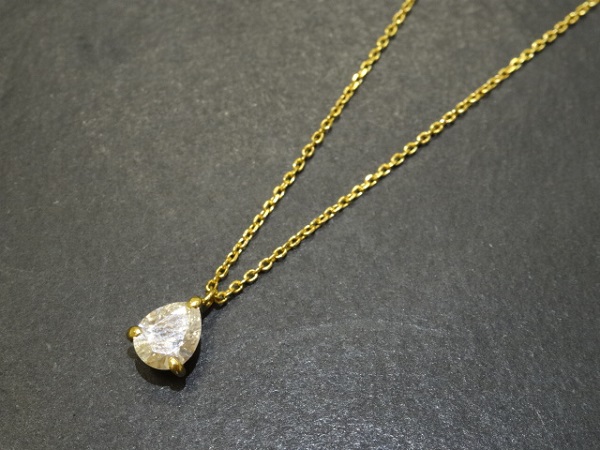 ダイヤモンドのK18 0.491ct ティアドロップ ネックレスの買取実績です。