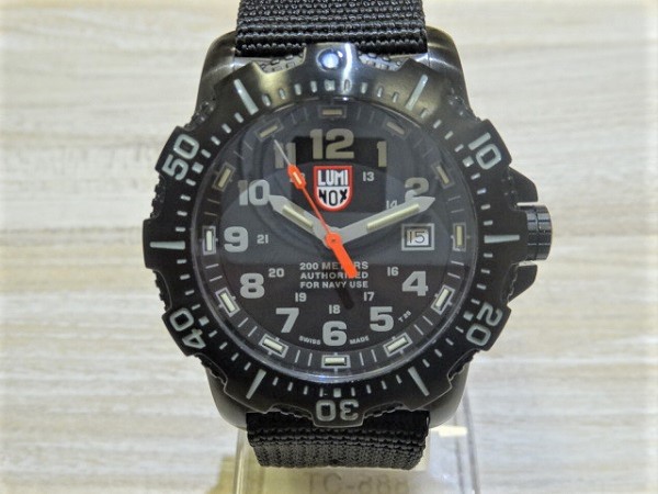 ルミノックスの4220　ANU　クオーツ　腕時計の買取実績です。