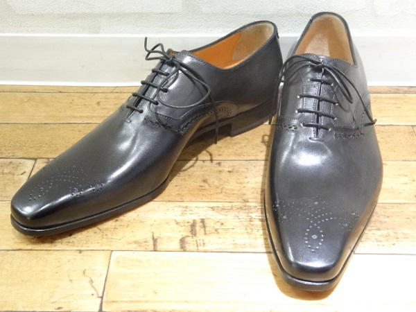 銀座本店で、サントーニの14907 黒のメダリオンシューズを買取りしま