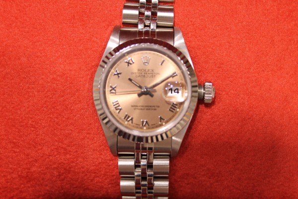 ロレックスのデイトジャスト　69174　ピンク文字盤　自動巻き時計の買取実績です。