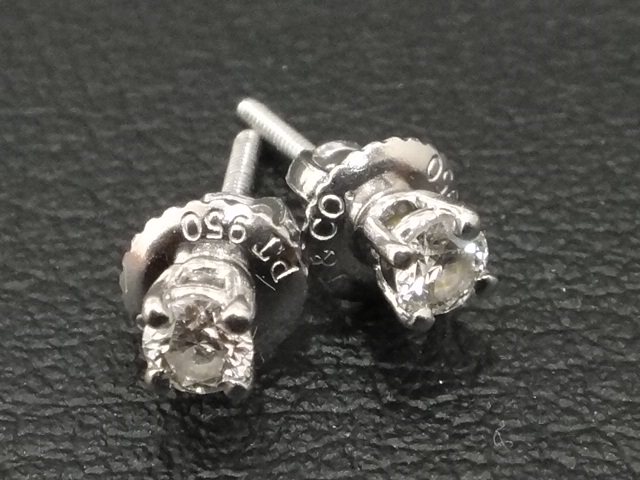 ティファニー 0.22ct　ダイヤ　ソリティアピアス 買取実績です。